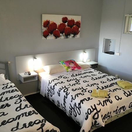 Plantation Retro Motel Tyndale Eksteriør bilde